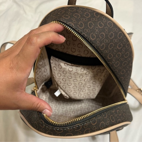 Brown Guess backpack - Picture 2 of 4